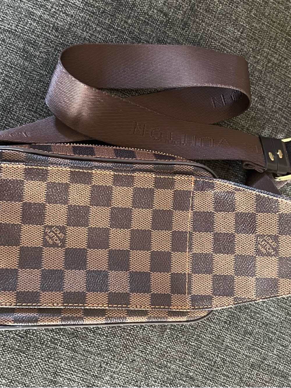 UNISEX Sling Crossbody Bag - Picture 11 of 15